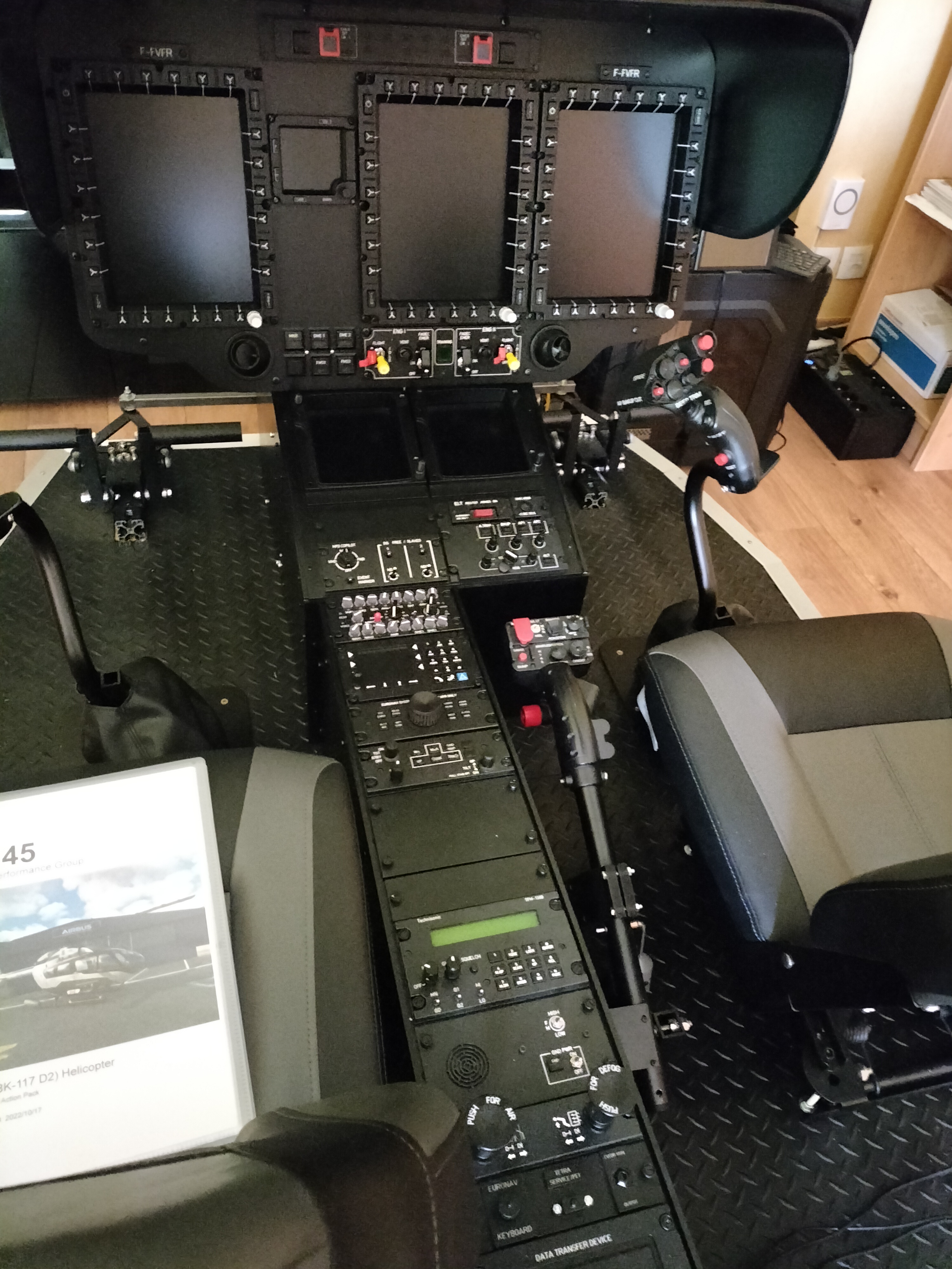 H145_02.jpg